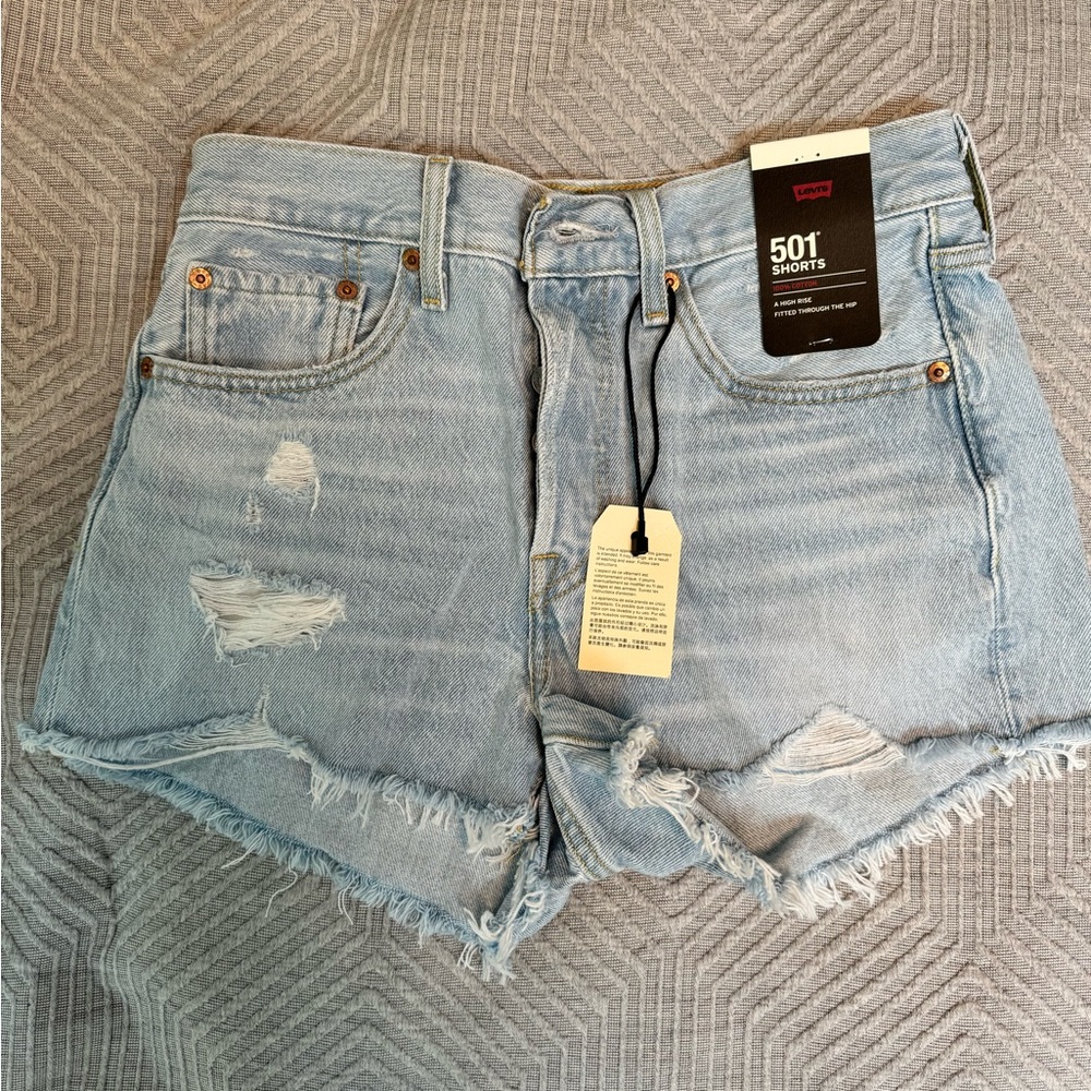 NWT Levi’s 501 denim shorts exclusive color for Revolve